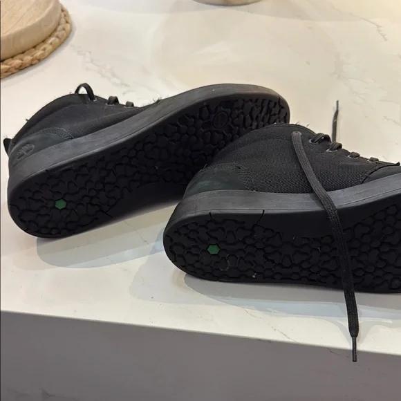 Black Timberland Chukka Boots with Suede Finish - Picture 5 of 8